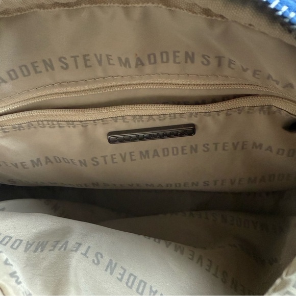 Steve Madden Blue Crossbody Quilted  Bag with Sleek Design - Picture 10 of 15